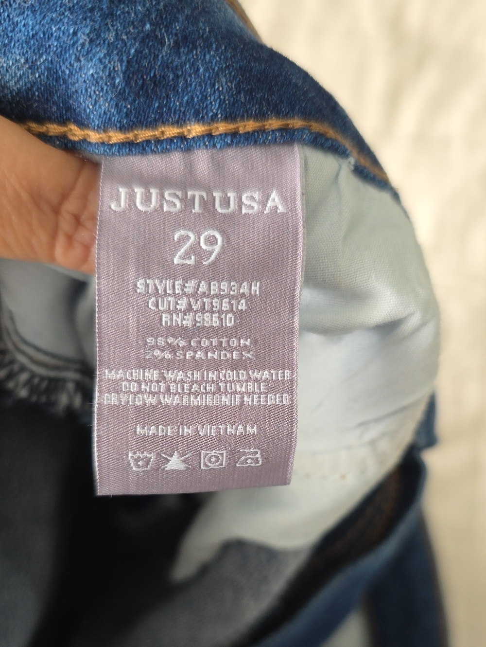 Just USA Women's Distressed Denim Shorts - Size 29 - Picture 3 of 4